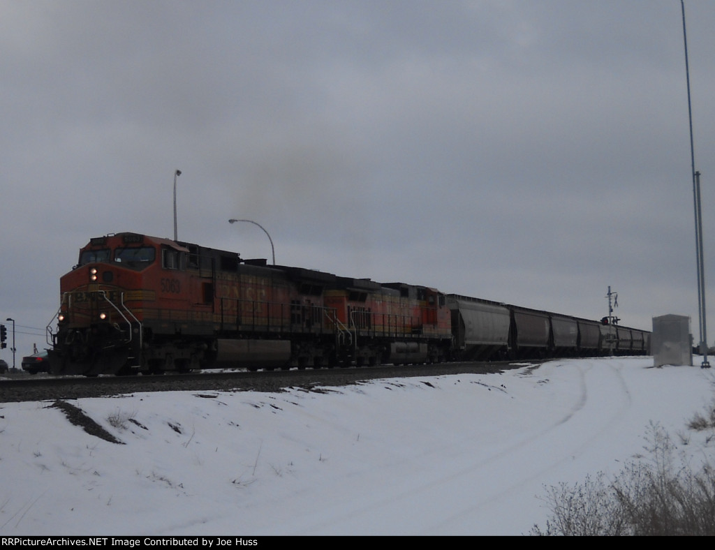 BNSF 5063 East